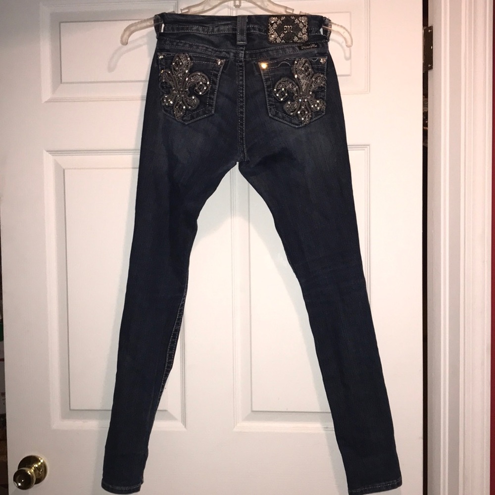 Miss Me skinny jeans.